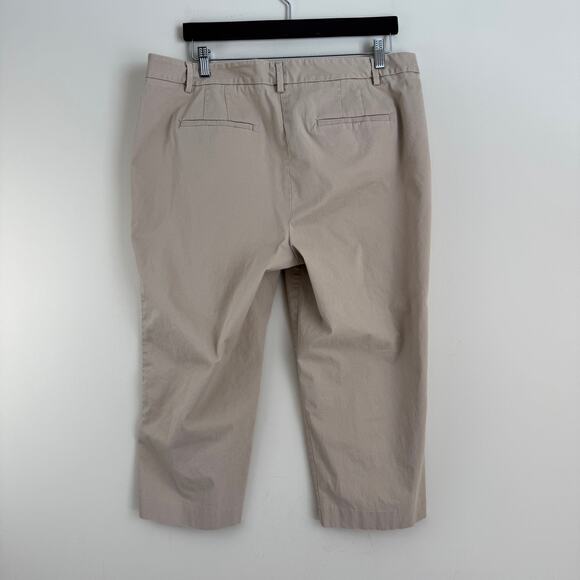 Talbots Capri Pants Women's 16 Tan Cropped Chino Casual Coastal Button Detail - Picture 2 of 8